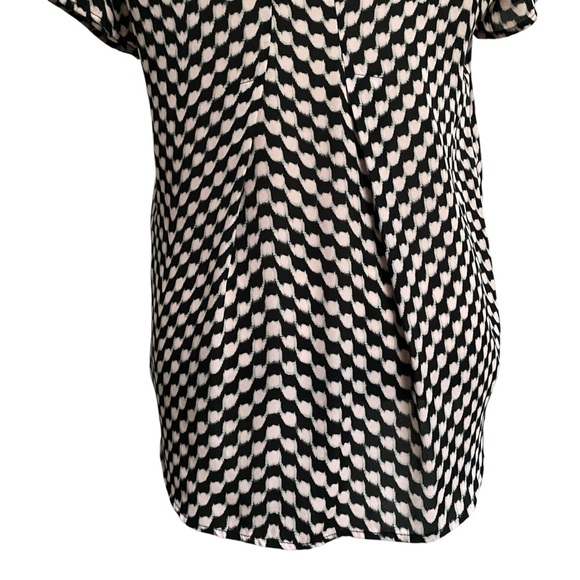Pleione Black Pink Geometric Print High-Low Blouse Small Scoop Neck - Picture 10 of 12